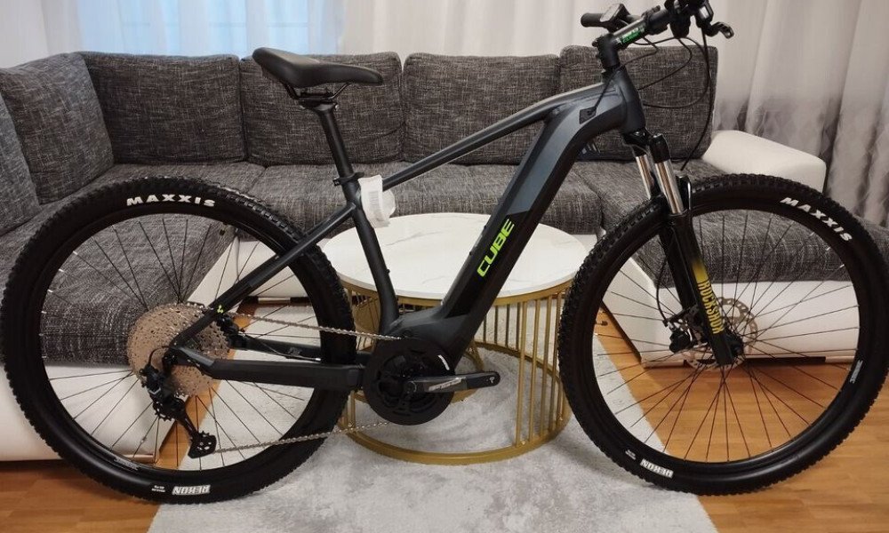 CUBE Reaction Hybrid Performance 500